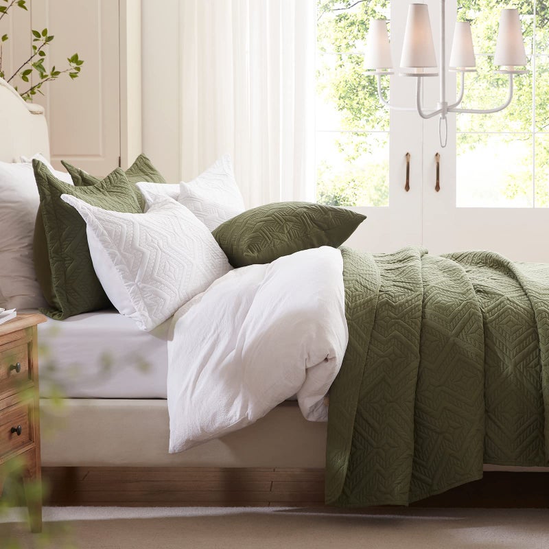 LEAONME Twin Quilt Set 2 Pieces  Lightweight Olive Green Bedspread-68''x86''  Soft Microfiber Summer Quilt/Coverlet  Luxurious Warm Bedding Sets for All Seasons (Includes 1 Quilt  1 Sham) - Image 3