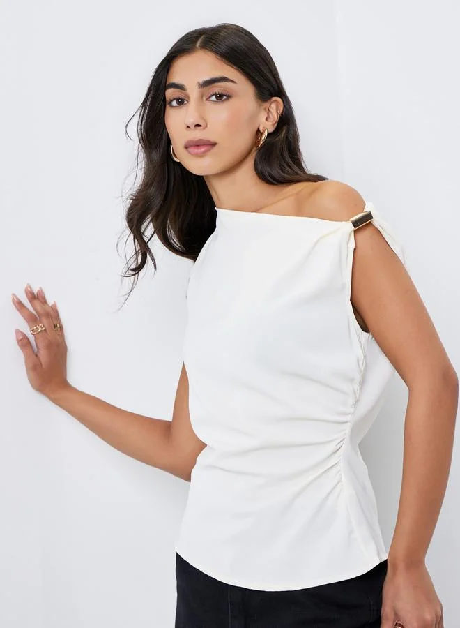 ستايلي بلوزة سادة بياقة غير متماثلة