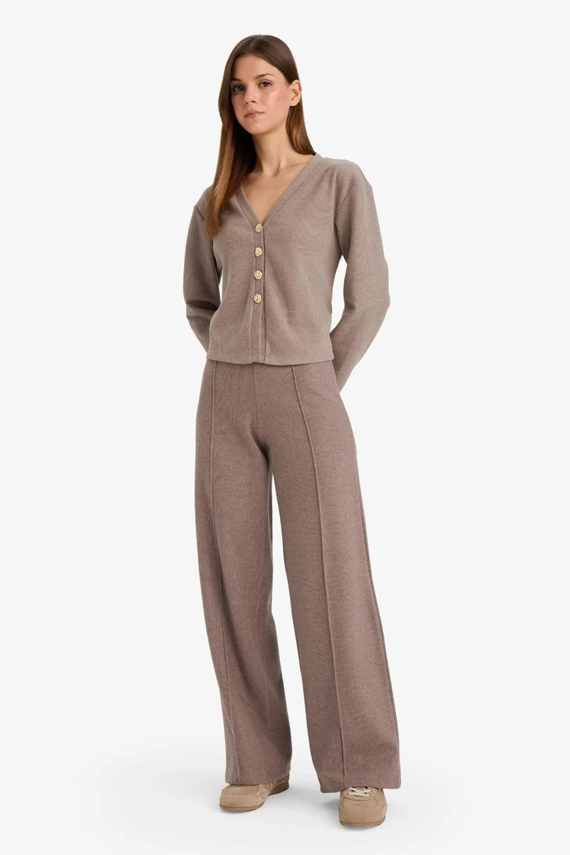 ديفاكتو Wide Leg Trousers
