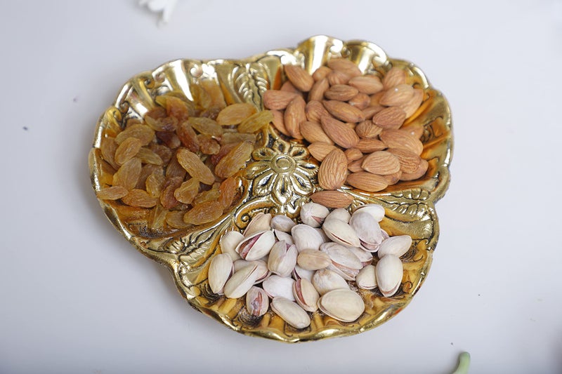 KridayKraft Gold Metal Decorative Tray Bowl – Stylish Dry Fruit Serving Dish for Tabletop, Living Room – Multipurpose Seep Tray for Snacks, Sweets (18 x 17 x 3 cm) - Image 5