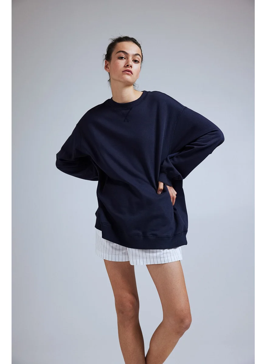 H&M Oversized Sweatshirt