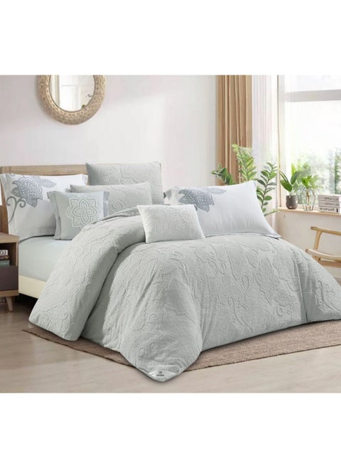 Hours comforter set with soft, silky jacquard fabric and a modern and distinctive pattern that satisfies all tastes 8 pieces king size