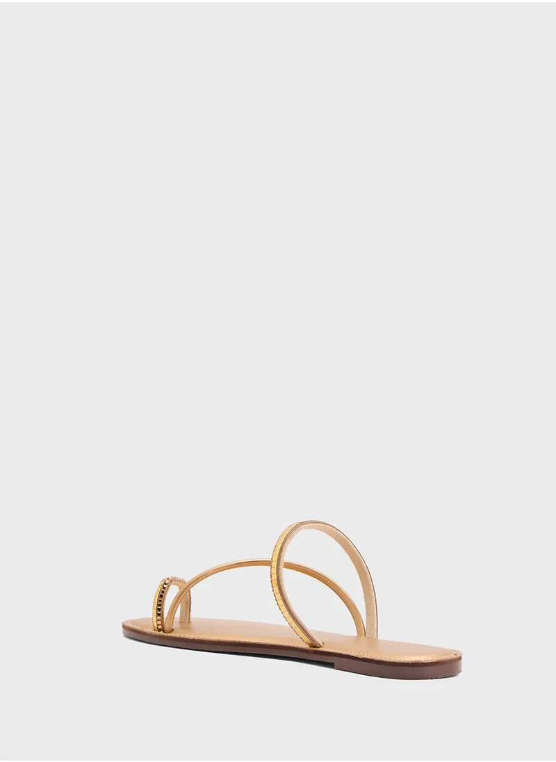ايلا Toe Post Flat Sandal