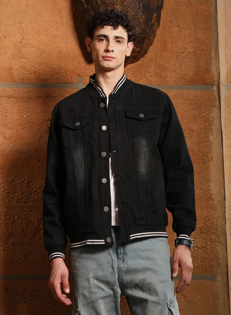كامبوس سوترا Campus Sutra Men's Onyx Black Dark-Wash Tinted Denim Jacket | Tipping Baseball Collar , Tipping Cuff Sleeves , Button Closure , Straight Hem | Solid Twill For Casual & Daily Wear