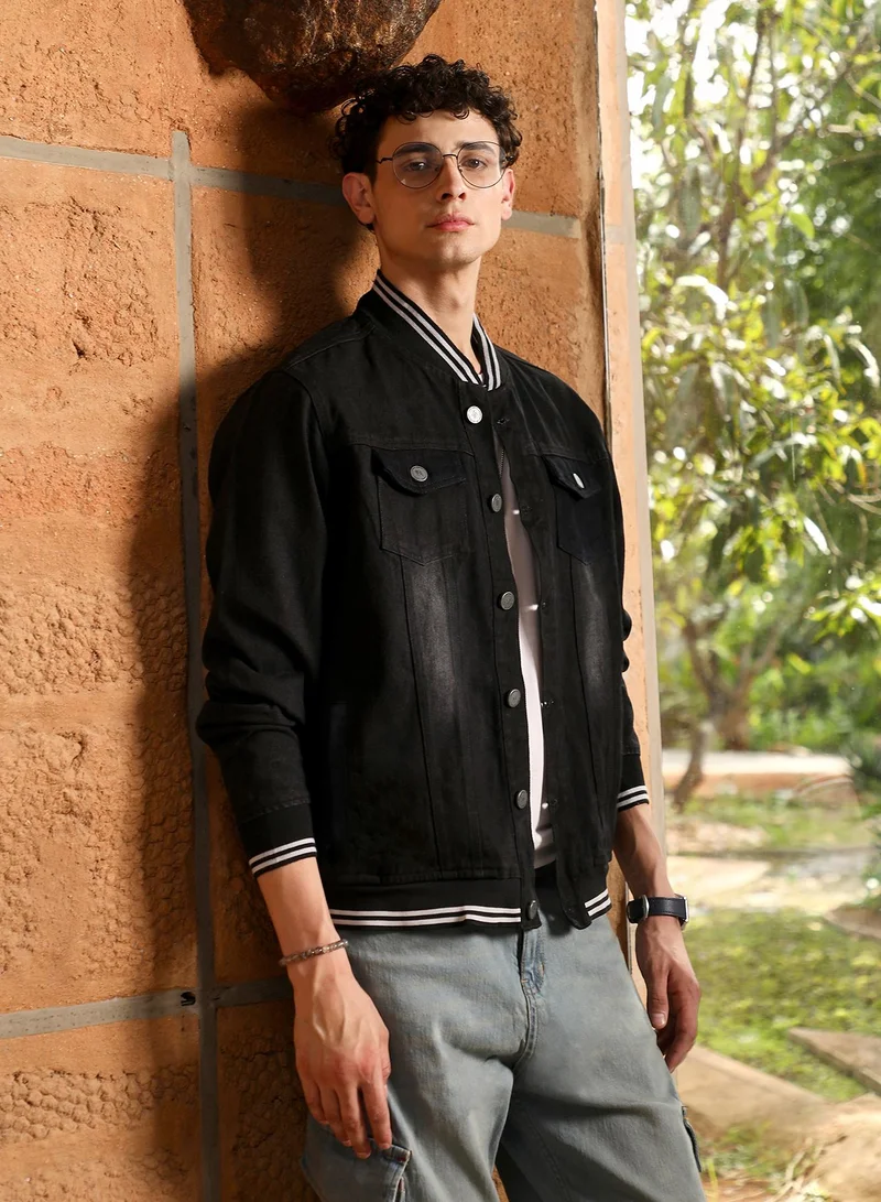 كامبوس سوترا Campus Sutra Men's Onyx Black Dark-Wash Tinted Denim Jacket | Tipping Baseball Collar , Tipping Cuff Sleeves , Button Closure , Straight Hem | Solid Twill For Casual & Daily Wear