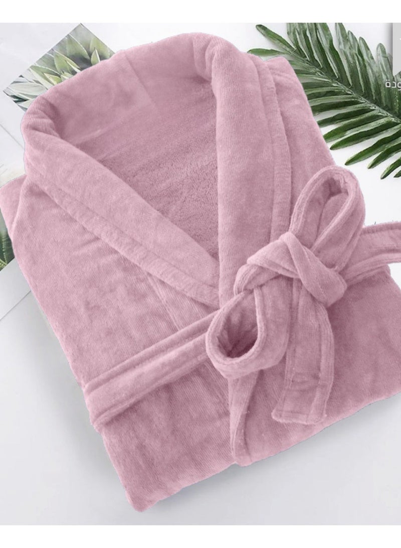 تى ام هوم روب حمام فندقي فاخر من TM HOME – مصنوع من القطن المصري الطبيعي 100% – لون بينك أنيق وفخم – ملمس ناعم وامتصاص عالي – تصميم راقٍ بمعايير الفنادق الفاخرة للمنزل والسبا - Image 3