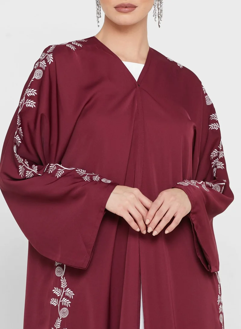 Khizana Embroidery Detail Abaya