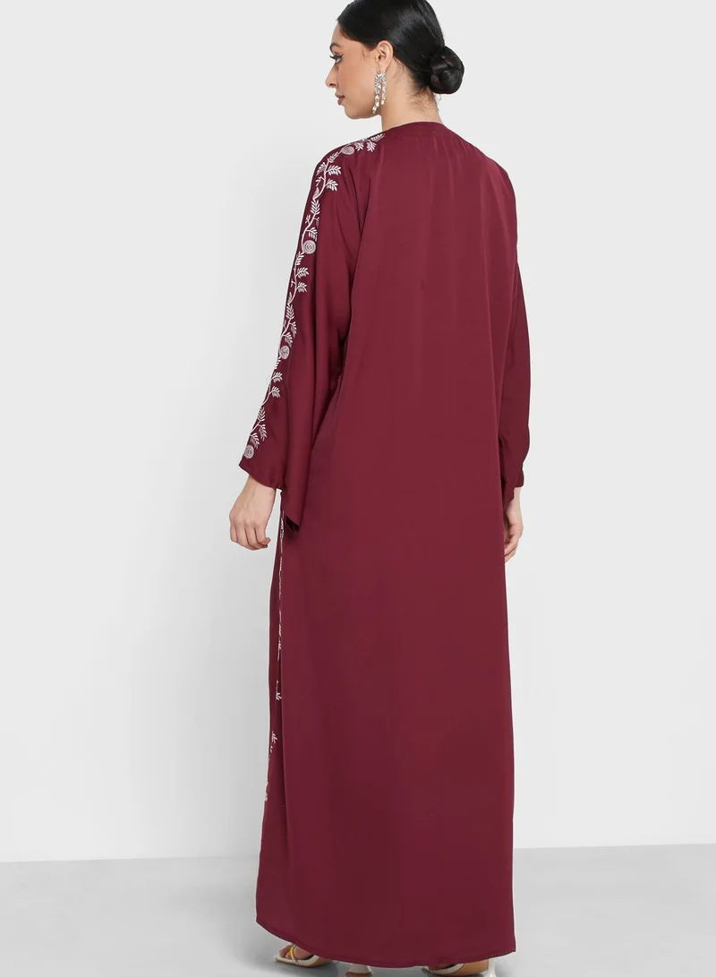 Khizana Embroidery Detail Abaya
