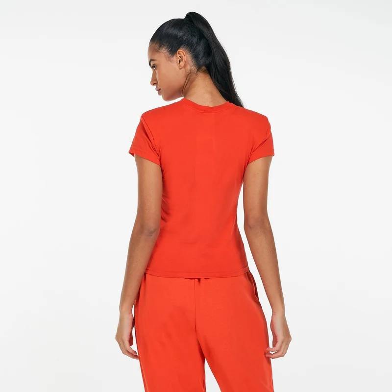 Nike Women's Sportswear Icon Clash T-Shirt