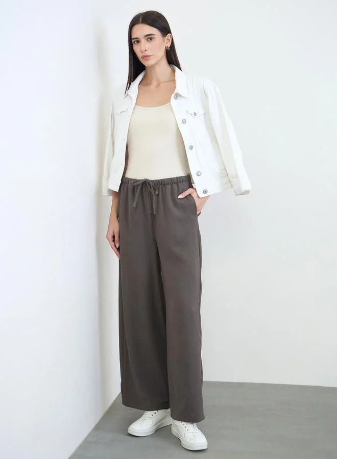 ستايلي Charcoal Crushed Textured Wide Leg Pants