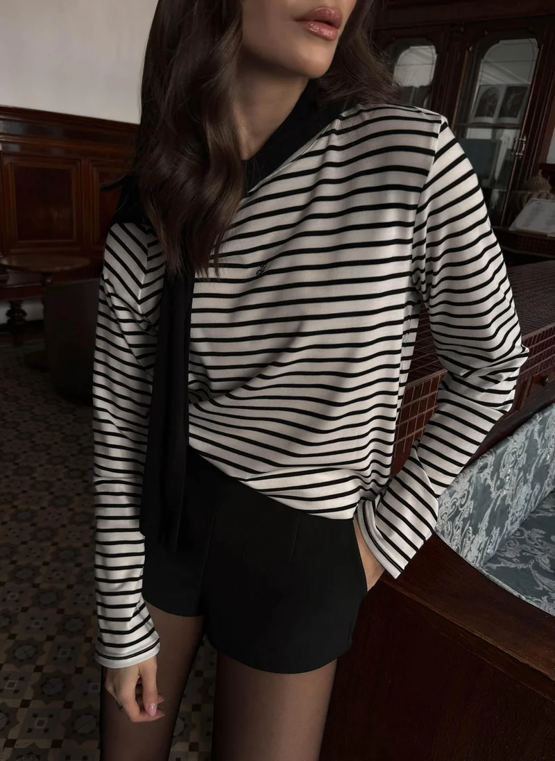 Lichi Loose striped longsleeve with monogram at the front