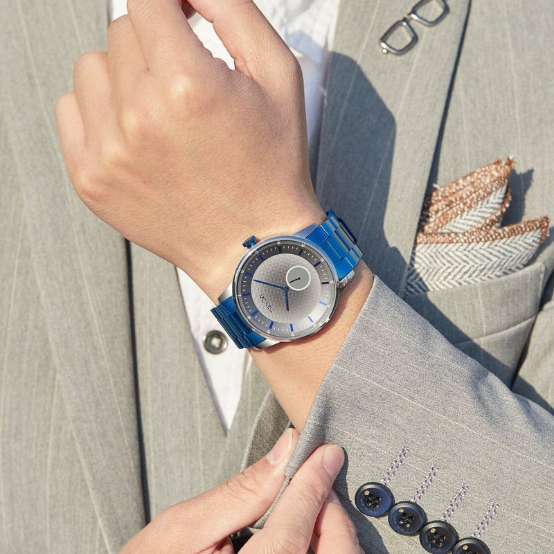 ترندا ساعة رجال من الفولاذ المقاوم للصدأ TRNDA - أسلوب خالد مع مينا رمادي فاتح متدرج وسوار أزرق - Image 2