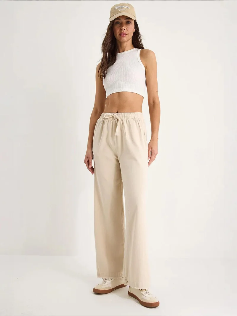 LUCCI Elastic Waist Straight Leg Pants
