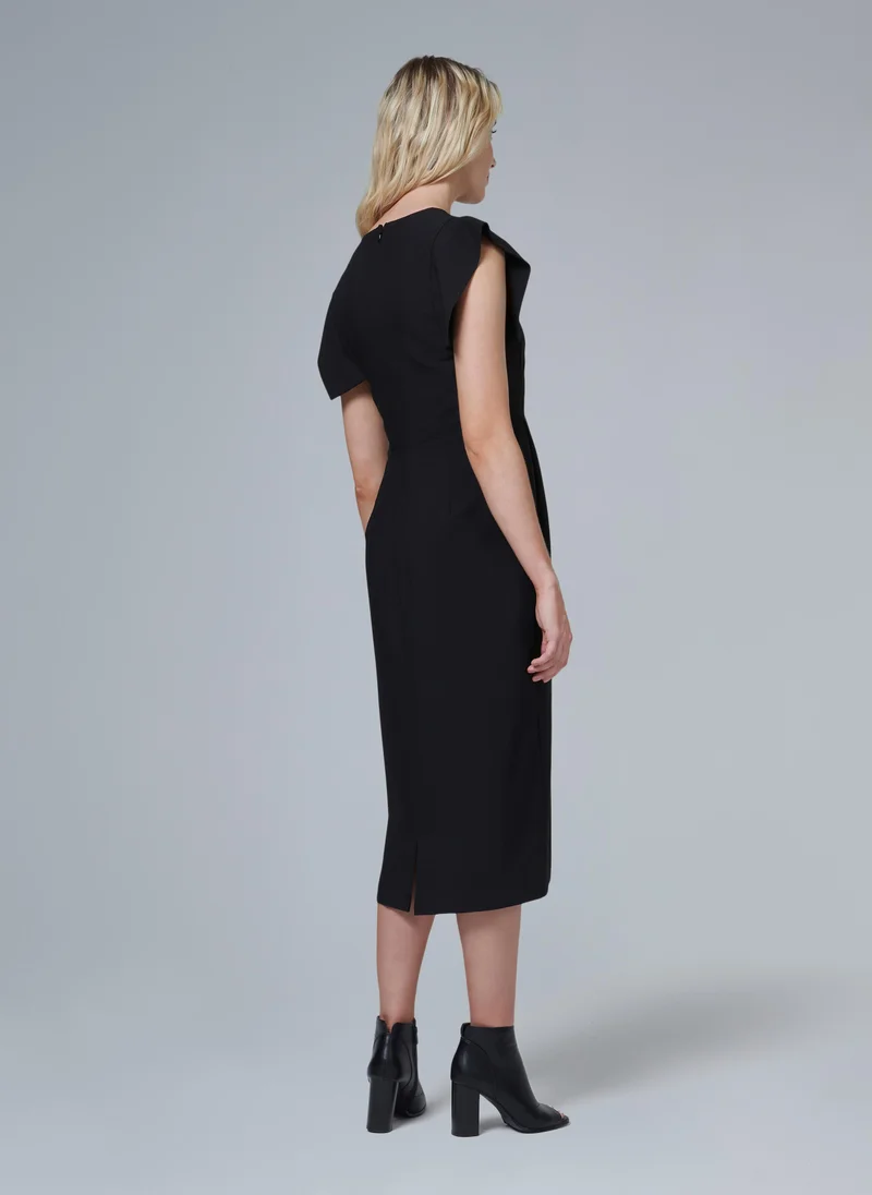 ليم فستان بأكمام فراشة