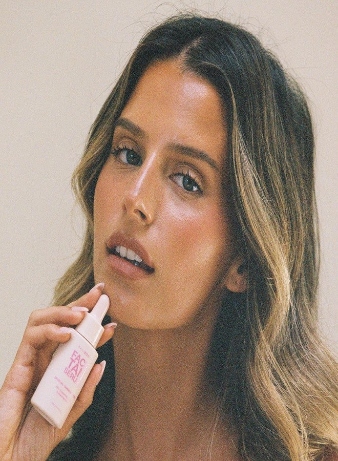 Bali Body سيروم تان الوجه من بالي بودي | سيروم وجه تدريجي للحصول على تان مخصص | خفيف الوزن، يحتوي على حمض الهيالورونيك ونياسيناميد لجميع أنواع البشرة | نباتي، خالي من القسوة، مصنوع في أستراليا (30 مل/1.01 أونصة سائلة) - Image 2