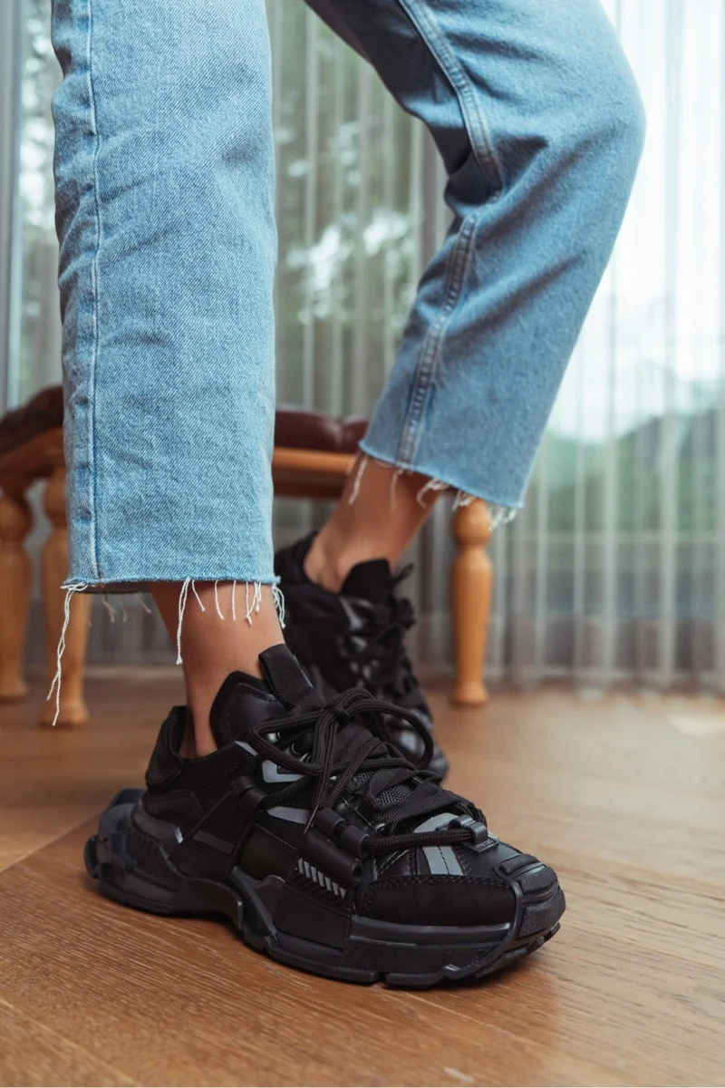 نيشانتاشي شوز Oslo Black Matte Lace Detail Thick Sole Women's Sports Shoes
