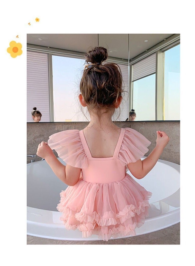 مايوه سباحة للبنات من التول الوردي – بدلة سباحة قطعة واحدة مكشوفة الظهر مع قبعة سباحة متطابقة – 100 سم(5Y) - Image 4