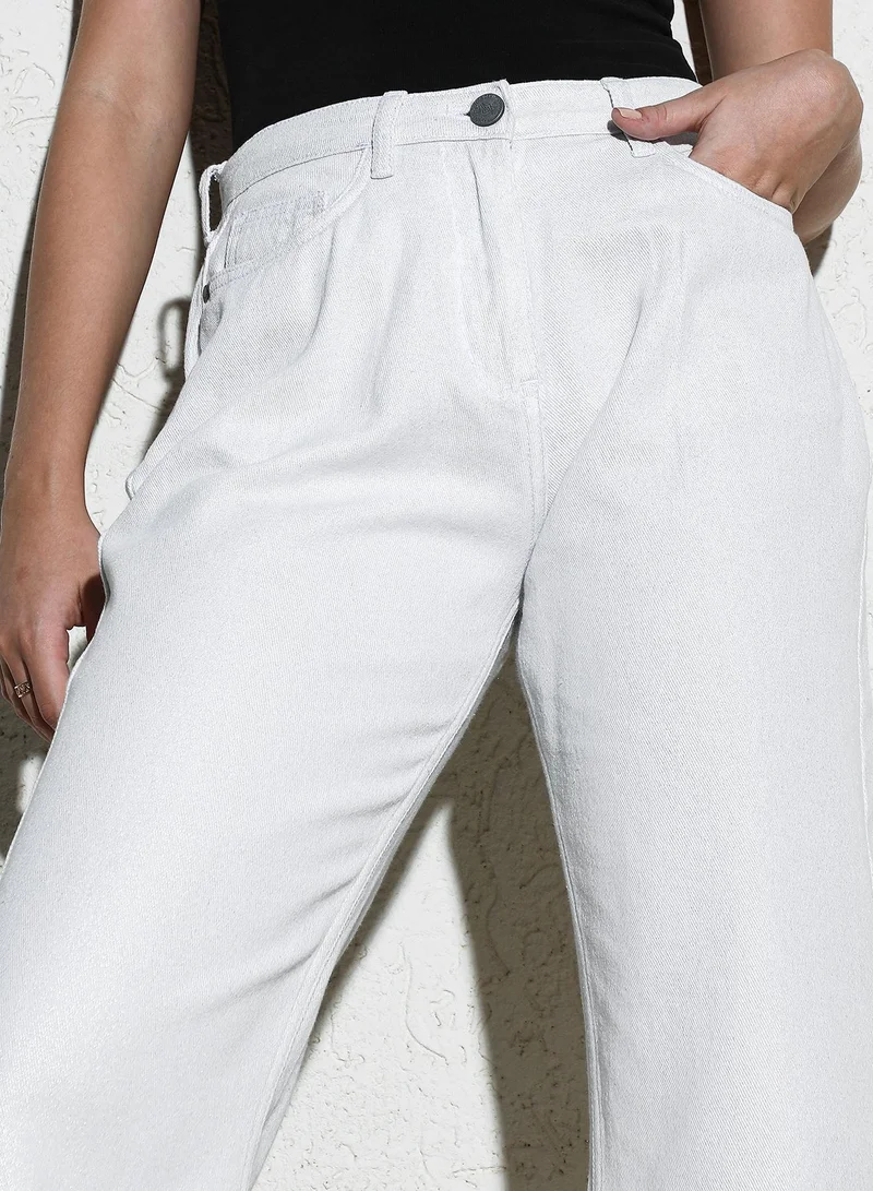 Campus Sutra Women's Ecru White Dark-Wash Flared Denim Jeans For Casual Wear | High-Waist | Relaxed Fit | Button Closure | Denim Jeans Crafted With Comfort Fit For Everyday Wear