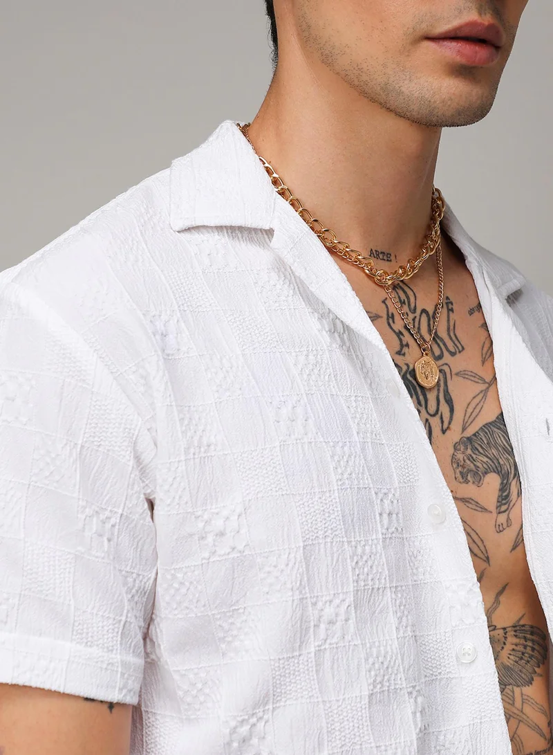Campus Sutra Campus Sutra Men's Chalk White Creased-Check Shirt For Casual Wear | Cuban Collar | Short Sleeve | Button Closure | Shirt Crafted With Comfort Fit For Everyday Wear