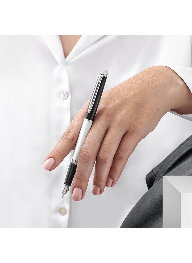 Waterman قلم حبر سائل ووتيرمان كلاسيك أسود وأبيض مع خرطوشة حبر + علبة هدايا سداسية - قلم توقيع للمكتب وهدايا عيد الميلاد - Image 4