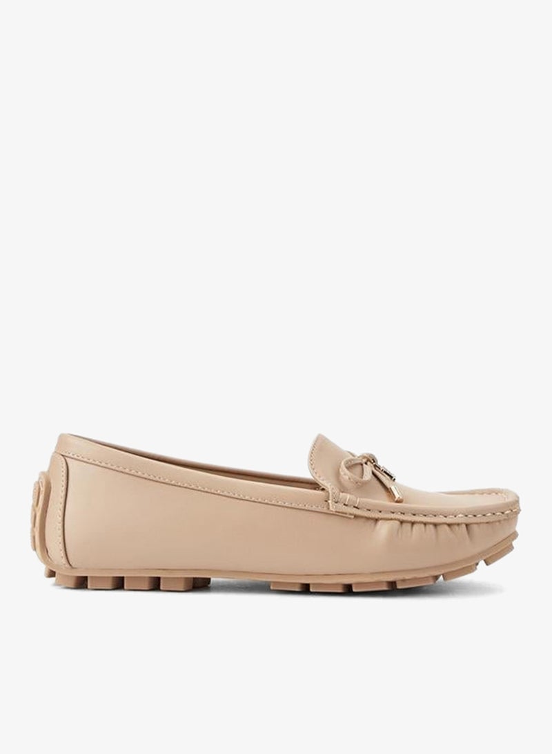 فلورا بيلا من شو إكسبرس حذاء نسائي سهل الارتداء بتفاصيل فيونكة - Image 1