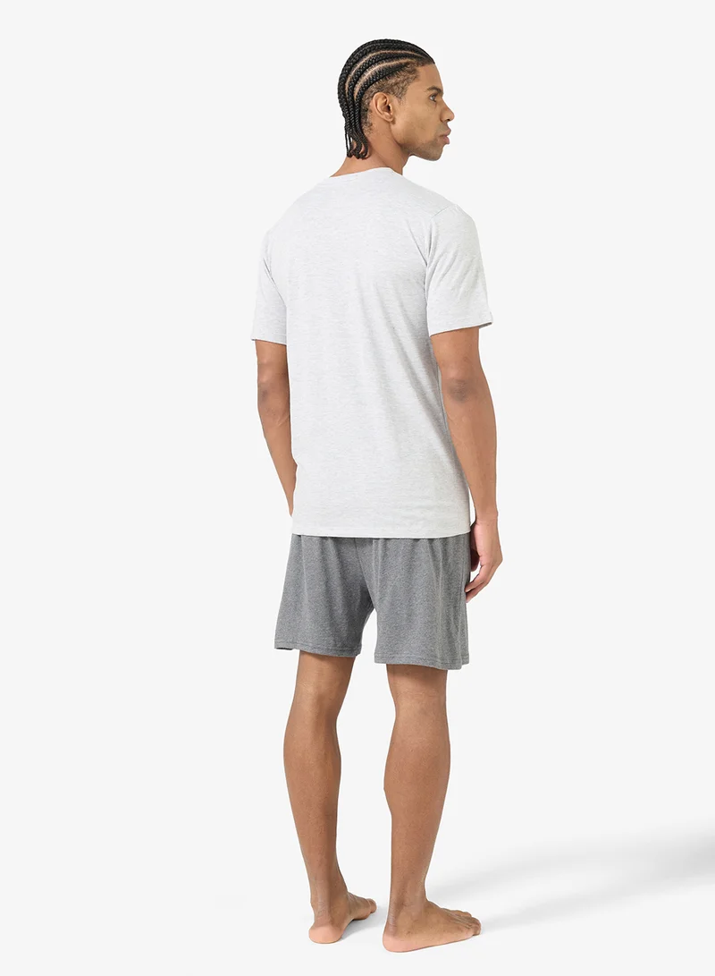 سفنتي فايف طقم بيجامة تي شيرت وشورت