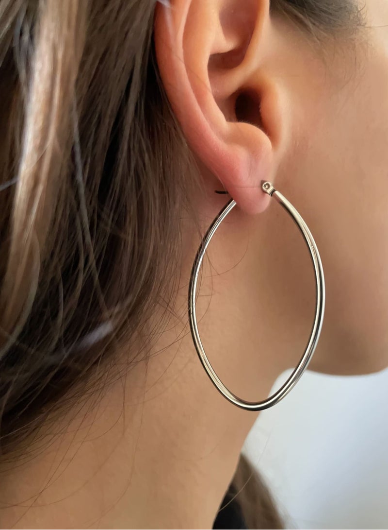 Clé de Lune Minimalist Oval Hoop Earrings- Silver - Image 5