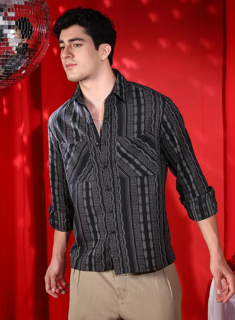 كامبوس سوترا قميص رجالي أسود منتصف الليل بتصميم إندي يوتيليتي