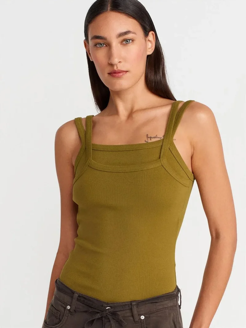 ديلفين DILVIN Ribbed Sleeveless Square-neck Blouse