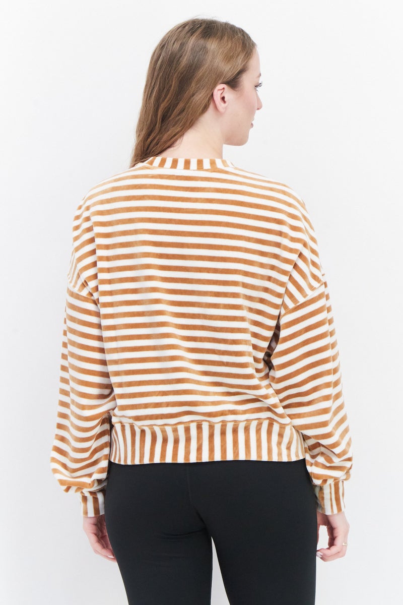 PUMA سويت شيرت تدريب بأكمام طويلة للنساء بتصميم مريح، تان - Image 4