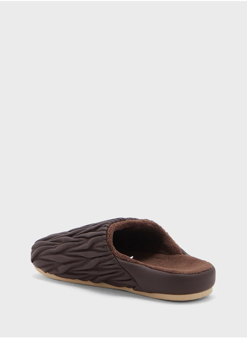 سفنتي فايف Textured Home Slippers