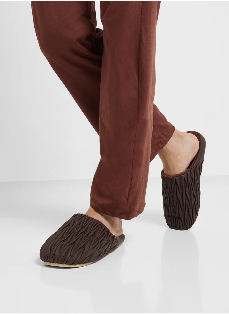 سفنتي فايف Textured Home Slippers