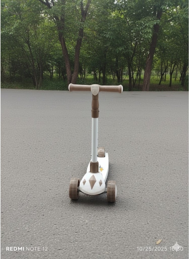 Kids Scooter Unique Design with Multiple Heights, Flashing Lights, And Music. Provides a Fun and Safe Experience for Fun - Image 3