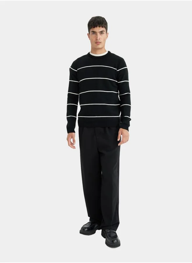 ديفاكتو Regular Fit Crew Neck Striped Knit Sweater by Styli