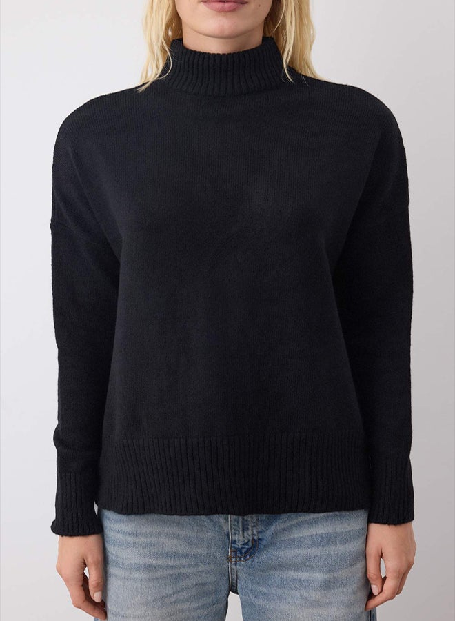 trendyol Black Texture Knitted Sweater - Image 3