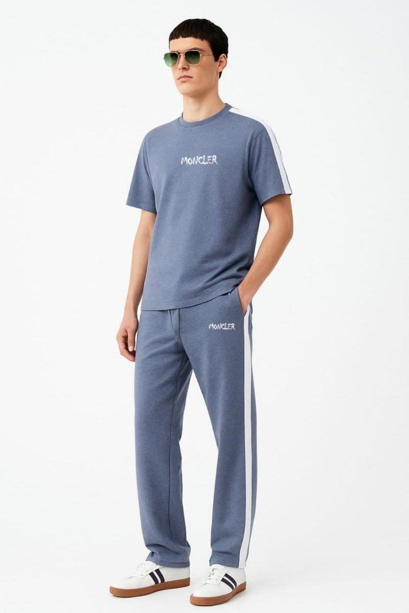 طقم مميز كبير الحجم - تي شيرت بأكمام قصيرة وبنطال رياضي - أزرق