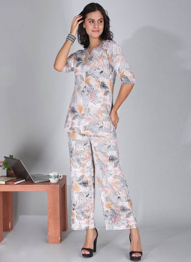 FIMS تونيك مطبوع على شكل V مع بنطلونات بالازو - Image 1