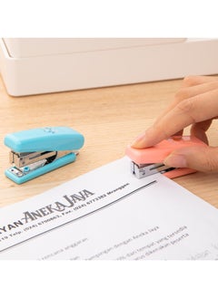 Deli Deli E0254 Mini Stapler with Low-Staple Indicator, 15-Sheet Capacity, 40 Staples Load, Includes 1000 Staples & Built-in Remover - Assorted Color  - Image 5