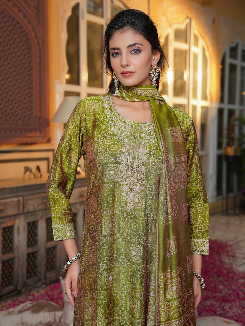 Vaamsi Women's Green Silk Blend Embroidered Straight Ethnic Motifs Kurta Trousers With Dupatta Set | Daily Straight Kurta Set For Women | Embroidered Salwar Suit For Women (SKSKD3120, M) - Image 2