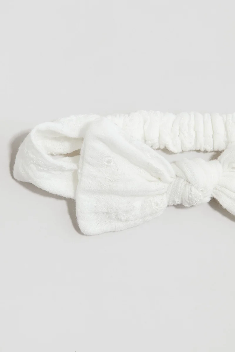 اتش اند ام ربطة شعر بتفاصيل فيونكة