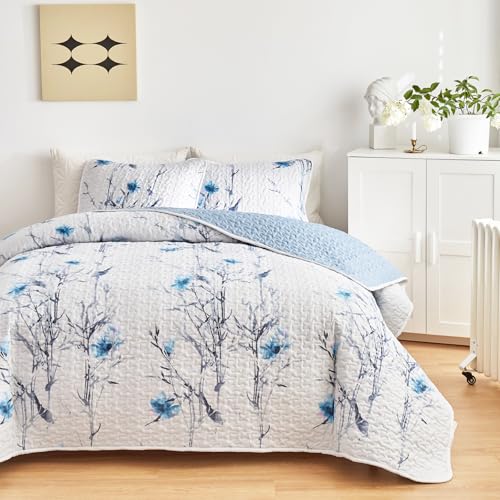 Flysheep Botanical Quilt Set 3 Pieces King Size, Blue Flower Branch on White Reversible Bedspread Coverlet Set, Soft Microfiber Lightweight Bed Cover for All Season (102" x 90", 1 Quilt+ 2 Pillow Shams) - Image 4