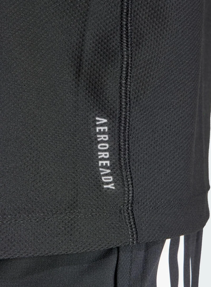 adidas تيشيرتات جري نسائية سوداء    مقاس