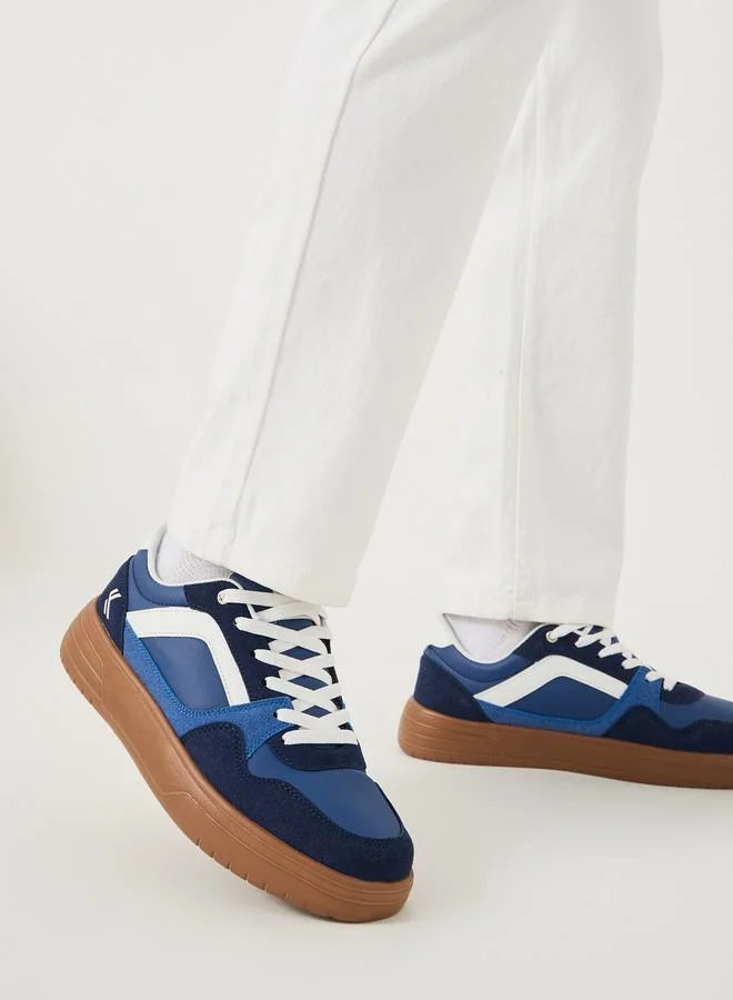 ستايلي اكتيف حذاء رياضي برباط وكعب مربع ملون