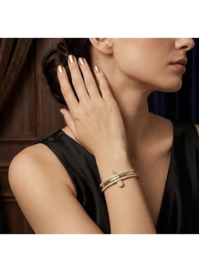 veya Gold-tone women's bracelet featuring a safety pin design embellished with sparkling stones – a stylish accessory for everyday looks and special occasions. - Image 5