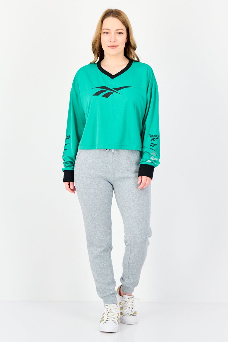 Reebok تي شيرت رياضي نسائي بأكمام طويلة مناسب في الهواء الطلق، أخضر - Image 4