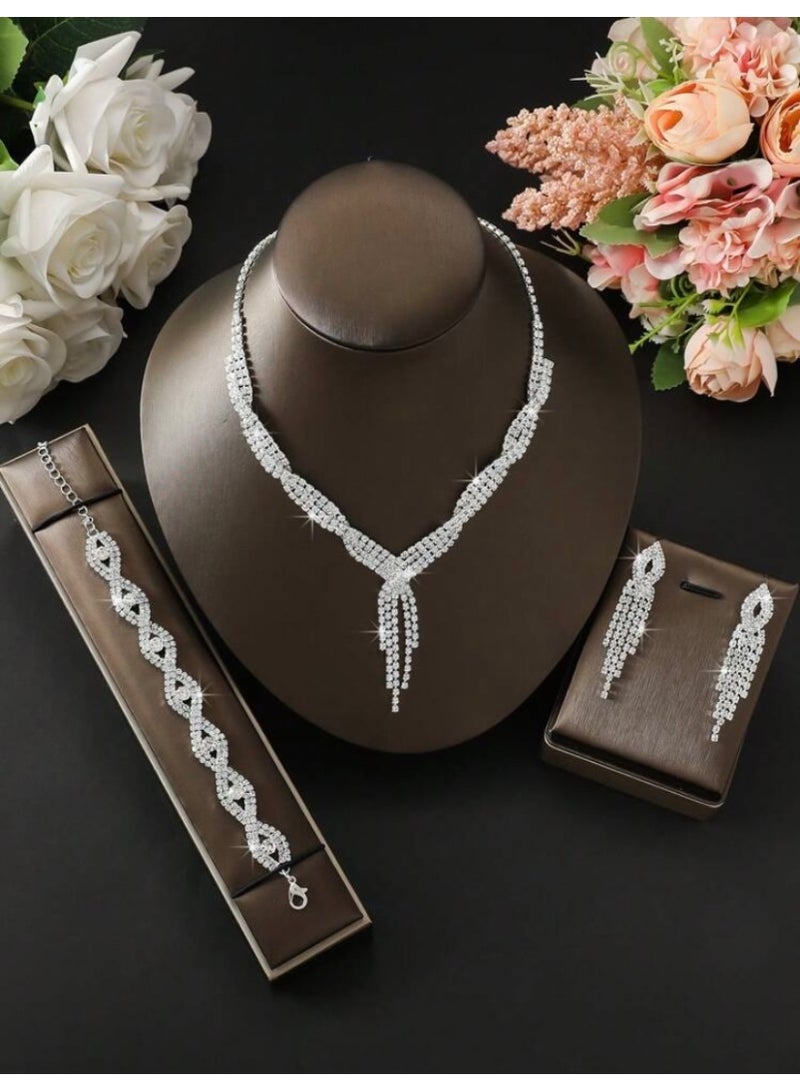 جوليري بالاس طقم اكسسوارات نسائي أنيق مكون من سلسال وحلق اذن واسوارة مرصع بالزركون عالي الجودة - Image 3