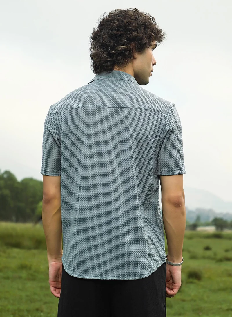 Campus Sutra Men's Moon Grey Warp-Tactile Shirt