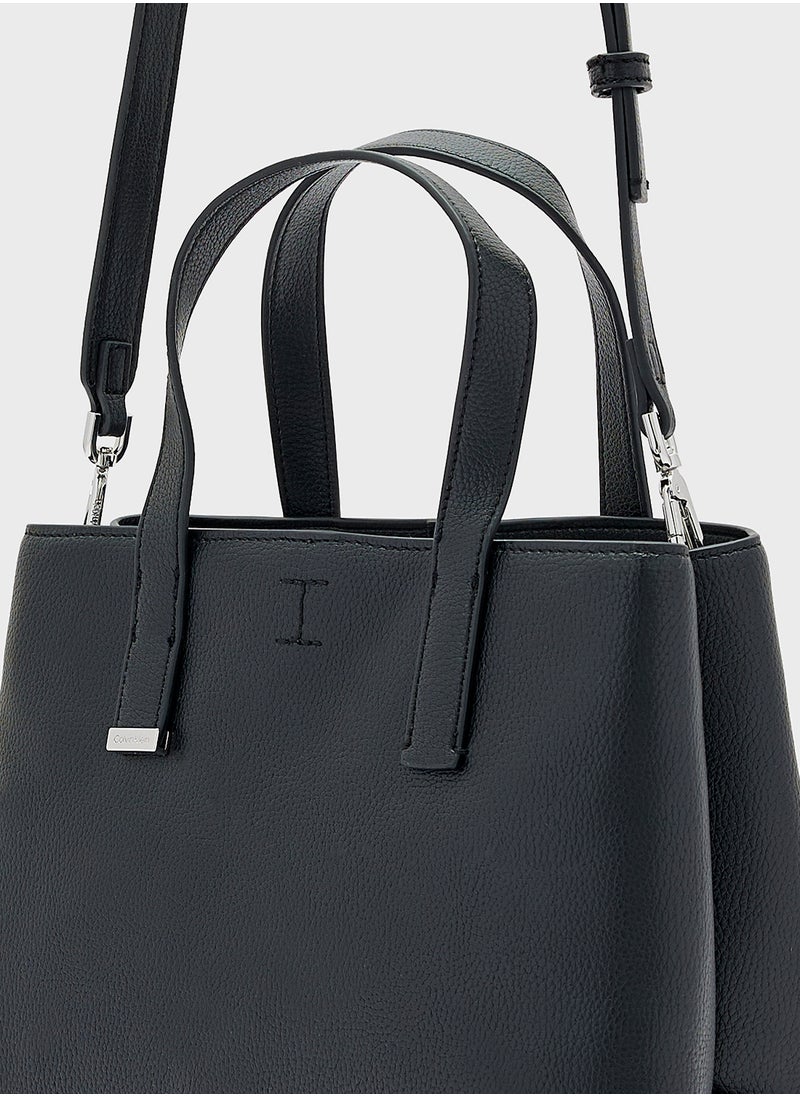 CALVIN KLEIN Plaque Small Tote  - Image 4