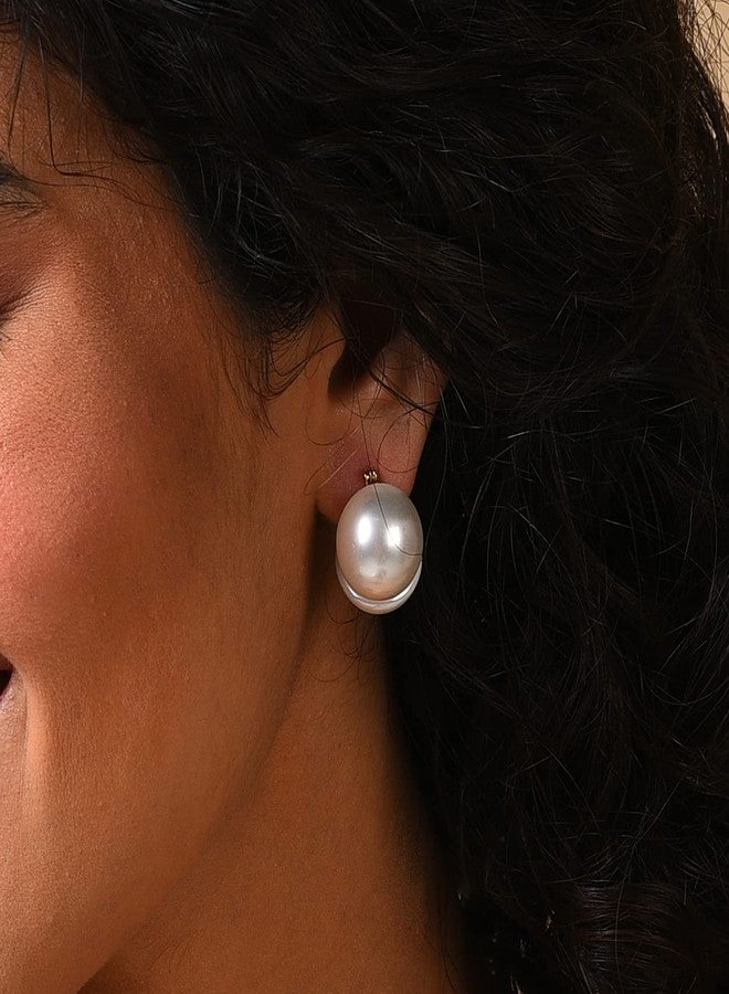 SOHI Gold Plated Pearl Stud - Image 4