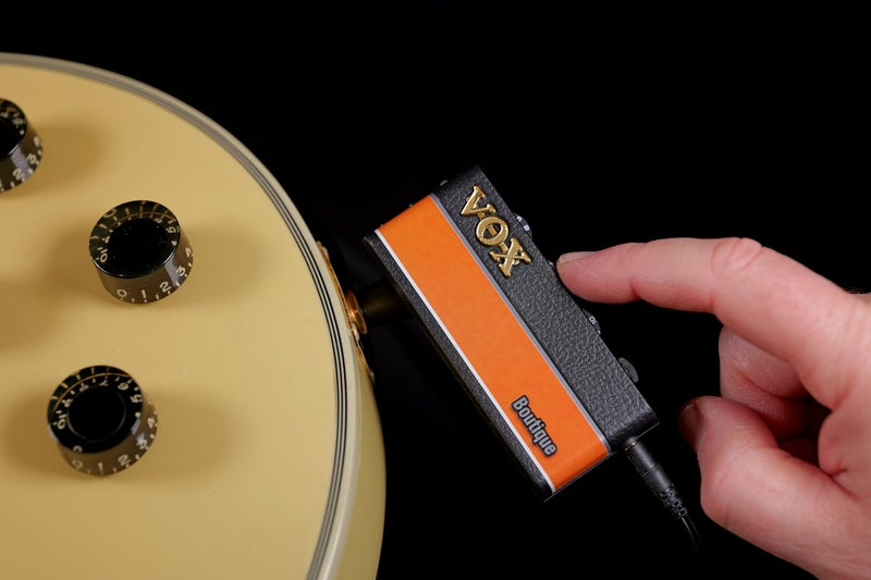 Vox amPlug 3 Boutique Headphone Guitar Amplifier w/ 2 Channels, Stereo Effects, Built-in Rhythms, and Aux in Jack - Image 3